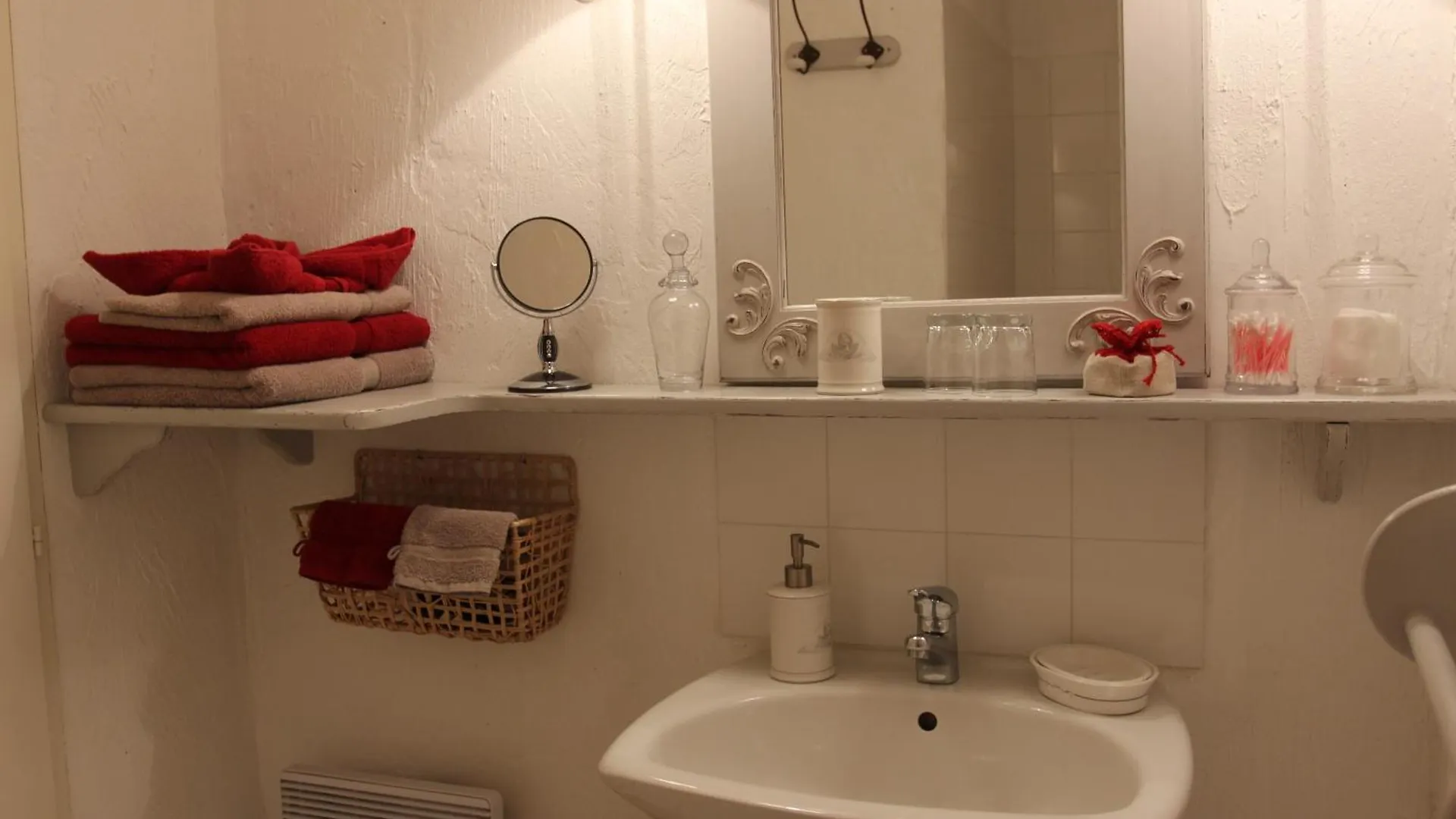 Chambres D'Hotes Le Quartier Val-Couesnon 3*,